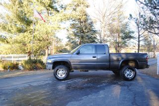 Used 2002 Dodge Ram 2500 in Bloomington, Illinois