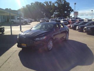 Used 2013 Ford Fusion SE in Huntsville, Texas