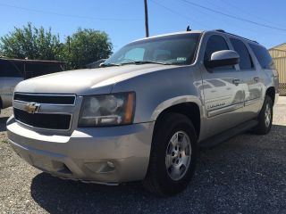 Used 2007 Chevrolet Suburban 1500 LT in Devine, Texas