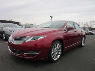 Used 2015 Lincoln MKZ Hybrid in West Bloomfield, Michigan