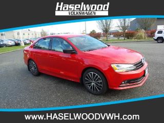 Used 2016 Volkswagen Jetta Sport in Bremerton, Washington