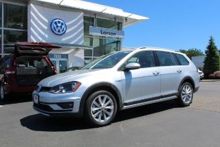 Used 2017 Volkswagen Golf SE in Tacoma, Washington