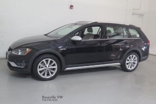 Used 2017 Volkswagen Golf SE in Roseville, California