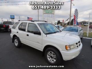 Used 2004 Isuzu Rodeo S in Maplewood, Minnesota
