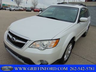 Used 2009 Subaru Outback 2.5i Limited in Waukesha, Wisconsin