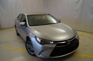 Used 2015 Toyota Camry SE in Downers Grove, Illinois