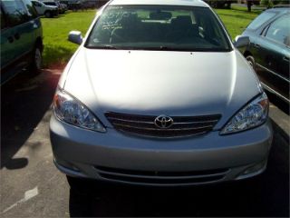 Toyota Camry LE 2004