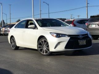 Used 2016 Toyota Camry Special Edition in Elmhurst, Illinois