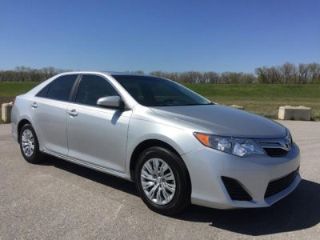 Used 2013 Toyota Camry LE in Chesterfield, Missouri