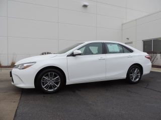 Used 2015 Toyota Camry SE in Naperville, Illinois