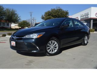 Used 2015 Toyota Camry SE in Irving, Texas