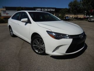 Used 2016 Toyota Camry SE in Tujunga, California