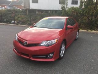 Used 2014 Toyota Camry SE in Everett, Massachusetts