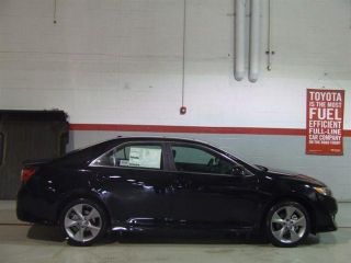 Used 2013 Toyota Camry SE in Saint Charles, Illinois