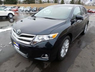 Used 2013 Toyota Venza LE in Minneapolis, Minnesota