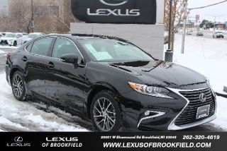 Used 2017 Lexus ES 350 in Brookfield, Wisconsin