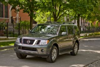 Used 2009 Nissan Pathfinder SE in Decatur, Alabama