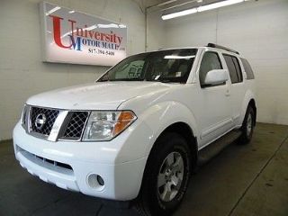 Used 2006 Nissan Pathfinder SE in Lansing, Michigan