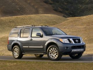 Used 2011 Nissan Pathfinder SV in Hoffman Estates, Illinois