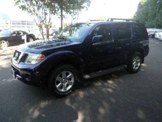 Used 2011 Nissan Pathfinder SV in Memphis, Tennessee