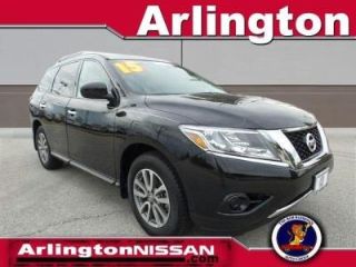 Used 2015 Nissan Pathfinder S in Arlington Heights, Illinois