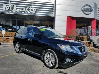 Used 2014 Nissan Pathfinder Platinum in Crystal Lake, Illinois