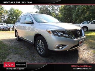 Used 2015 Nissan Pathfinder SL in Freehold, New Jersey