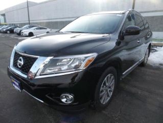 Used 2014 Nissan Pathfinder SL in Tinley Park, Illinois