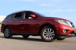 Used 2016 Nissan Pathfinder SV in Chattanooga, Tennessee