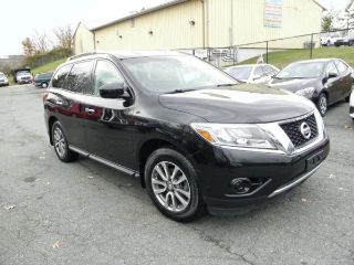 Used 2013 Nissan Pathfinder SV in Dumfries, Virginia