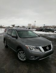 Used 2015 Nissan Pathfinder Platinum in Madison, Wisconsin