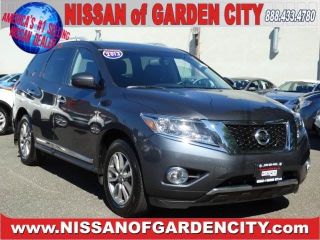 Used 2013 Nissan Pathfinder SL in Hempstead, New York