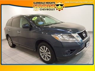 Used 2014 Nissan Pathfinder S in Glendale Heights, Illinois