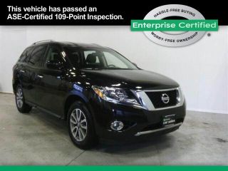 Used 2016 Nissan Pathfinder SV in Woburn, Massachusetts