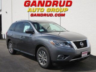 Used 2015 Nissan Pathfinder S in Green Bay, Wisconsin