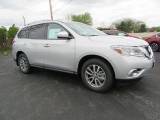 Used 2016 Nissan Pathfinder SV in Findlay, Ohio