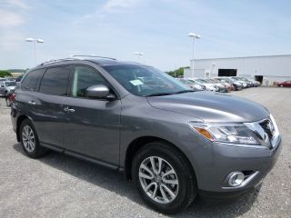 Used 2016 Nissan Pathfinder SV in Morgantown, West Virginia