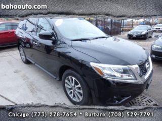 Used 2013 Nissan Pathfinder SV in Chicago, Illinois