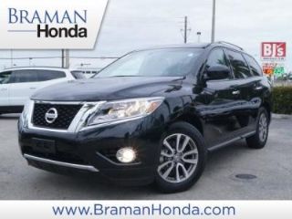 Used 2016 Nissan Pathfinder SV in Miami, Florida