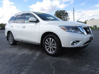 Used 2015 Nissan Pathfinder SV in Gainesville, Florida