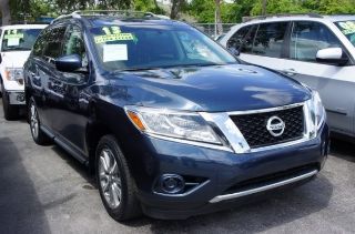 Used 2013 Nissan Pathfinder SV in West Park, Florida