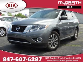 Used 2015 Nissan Pathfinder SV in Palatine, Illinois