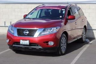 Used 2015 Nissan Pathfinder SV in Bakersfield, California