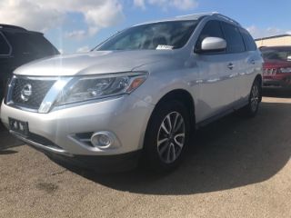 Nissan Pathfinder SV 2013