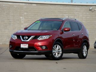 Used 2015 Nissan Rogue SV in Glen Carbon, Illinois
