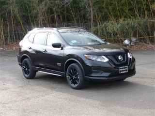 Used 2017 Nissan Rogue SV in Vienna, Virginia