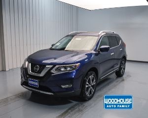 Used 2018 Nissan Rogue SL in Bellevue, Nebraska