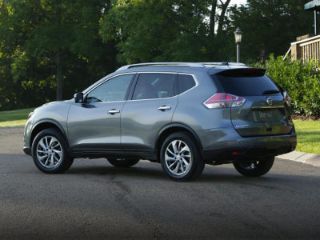 Used 2015 Nissan Rogue SV in Fairfield, Connecticut