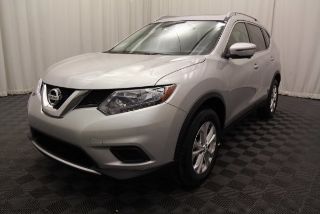 Used 2016 Nissan Rogue SV in Bedford, Ohio