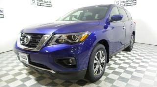 Used 2017 Nissan Pathfinder SV in Chicago, Illinois
